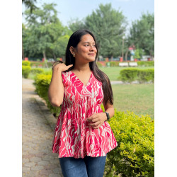 RED WAVY PRINT CLAIRE TOP