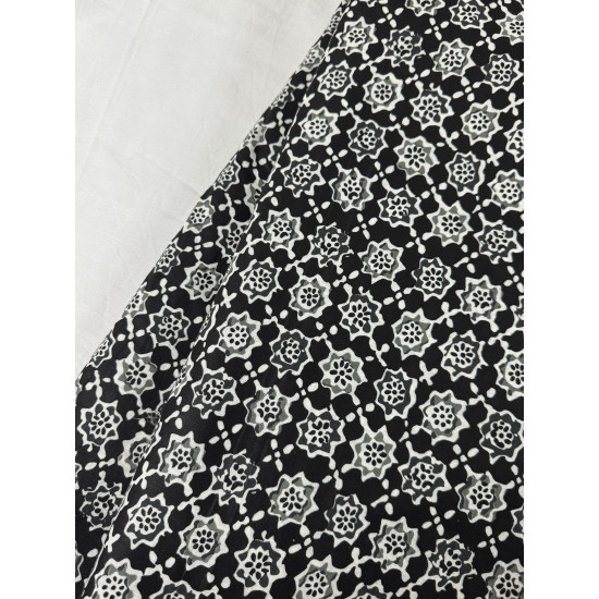 BLACK FLOWER MOTIF THICK COTTON NIGHT SET