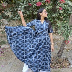 GEOMETRIC BOX MOTIF UMBRELLA GHER KURTI