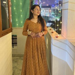 BROWN CHIKANKARI UMBRELLA GHER KURTI