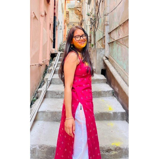 MAGENTA INTRICATE MOTIF LONG STRAIGHT KURTI