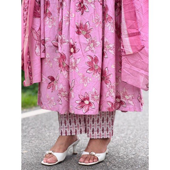 PINK FLOWERS MOTIF GOLDEN FOIL SABAH SET