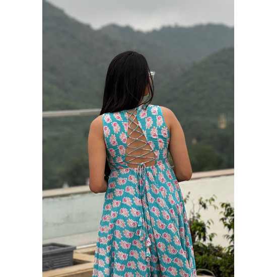 BLUE FLORALS CRISS CROSS BACK GHER KURTA SET