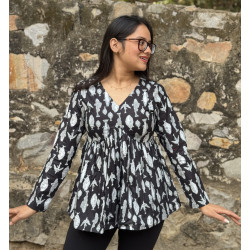 BLACK FISH MOTIF CLAIRE TOP