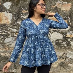 INDIGO FLORALS MOTIF CLAIRE TOP