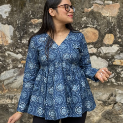 INDIGO FLORALS MOTIF CLAIRE TOP