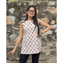 OFF WHITE FLOWER MOTIF SHORT STRAIGHT KURTI